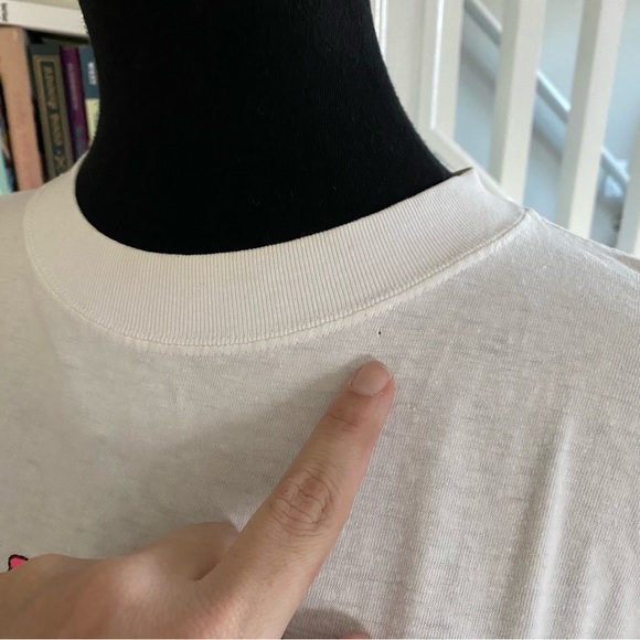 Vintage 90’s Atlantic City What a Woman Needs T-Shirt - Picture 4 of 12